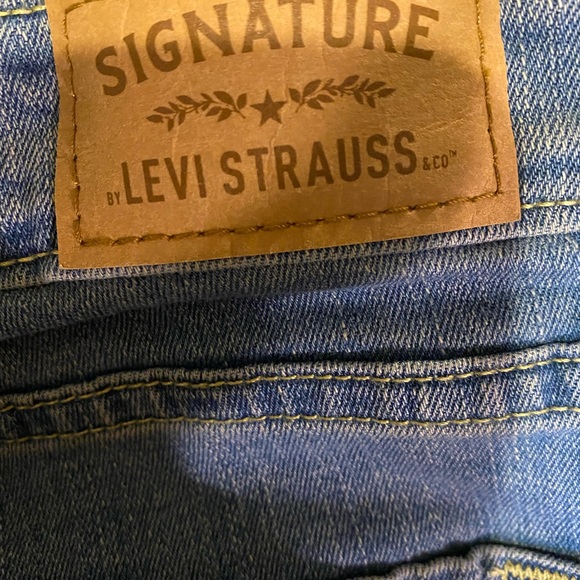 Ladies Levi Strauss jeans, size 10 - Picture 3 of 4